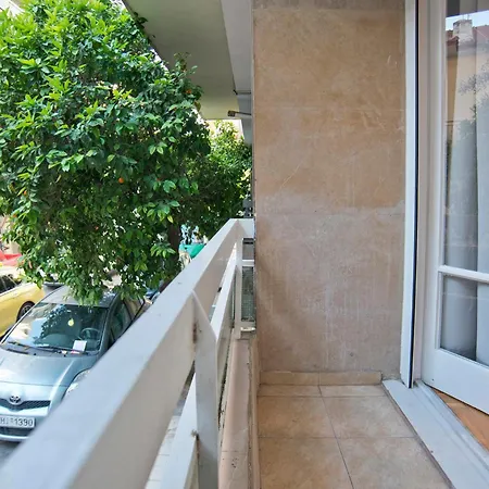 Apartamento Charming Kallithea Apt, Fully Reno, Fully Equipped Atenas