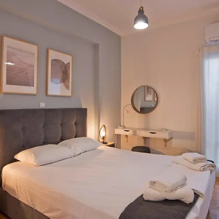 Charming Kallithea Apt, Fully Reno, Fully Equipped Apartamento